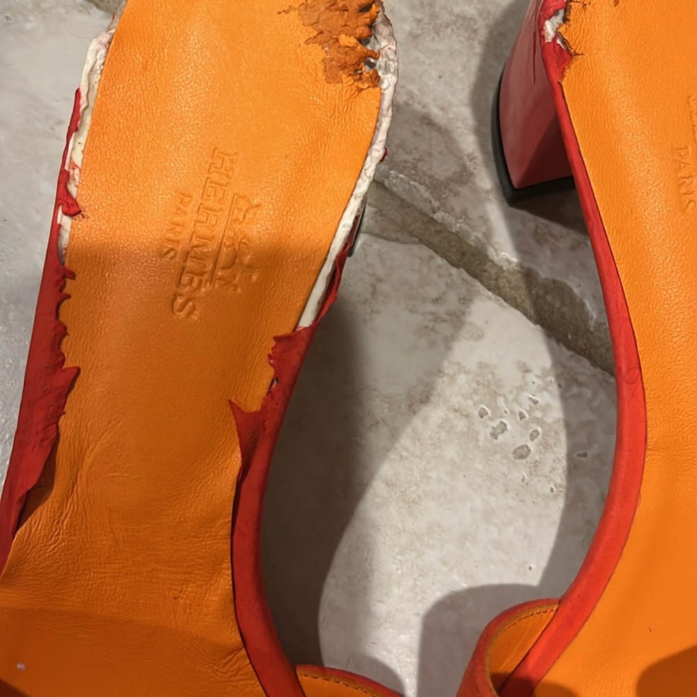 Hermes damaged - Picture 3 of 3